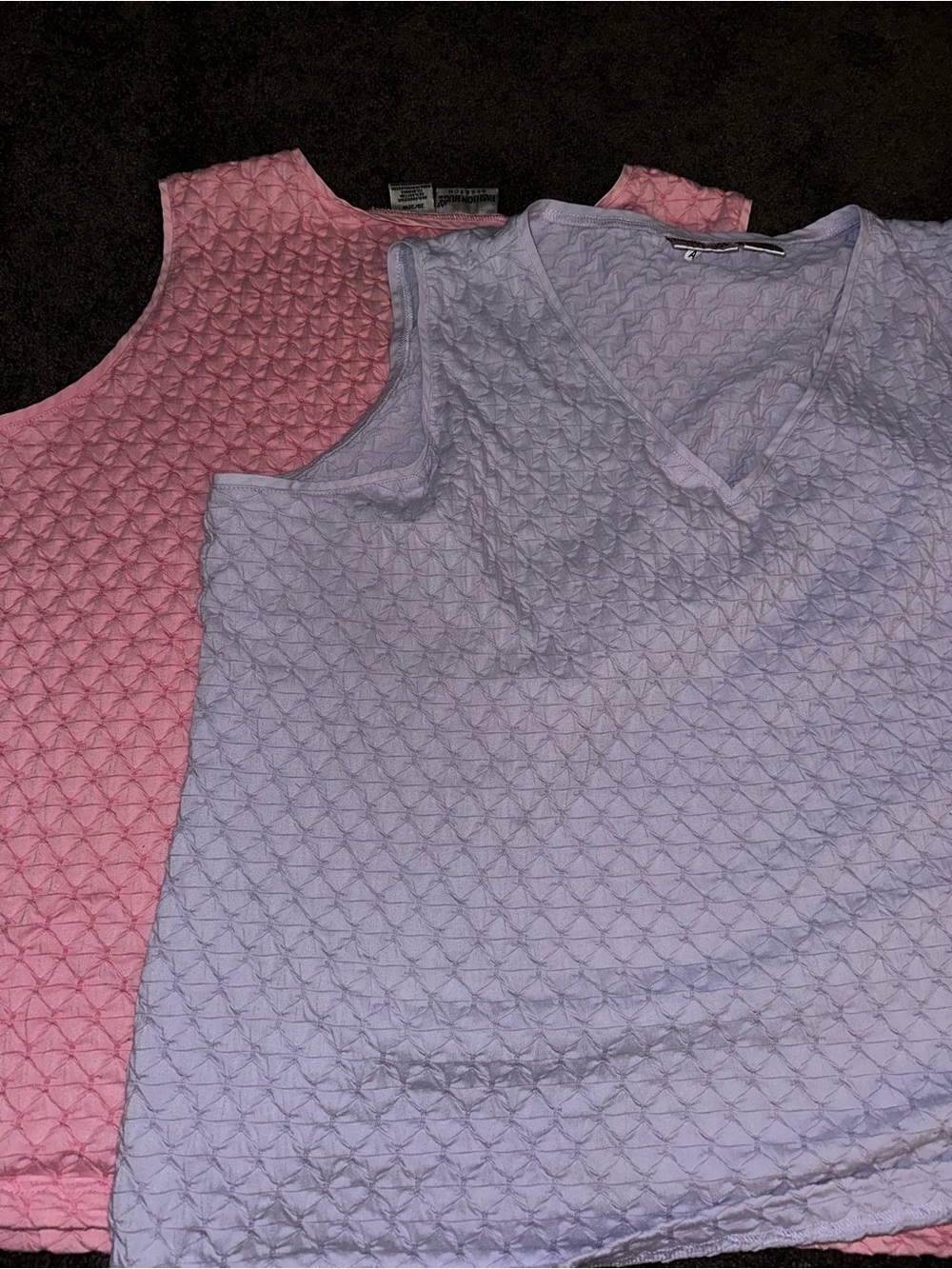 LOT OF 2 Vintage Fashion Bug Crinkle Bubble Textured V-Neck Tank Tops